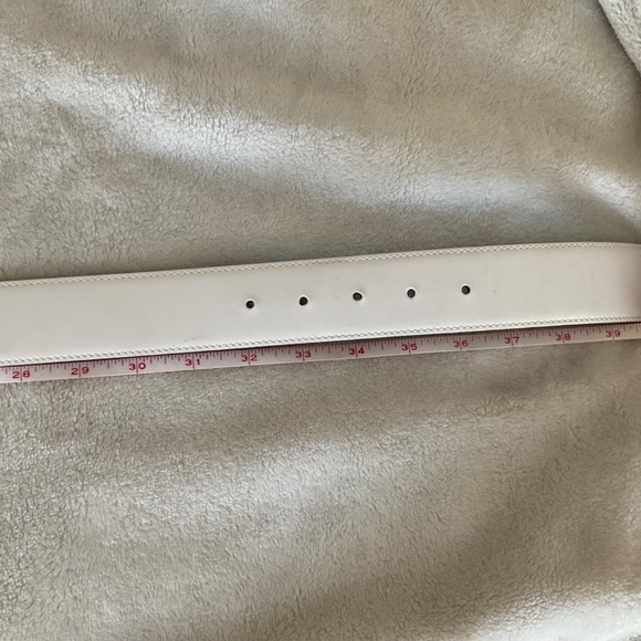 White Salvatore Ferragamo Paloma Reversible Belt 32-36” waist - Picture 7 of 8